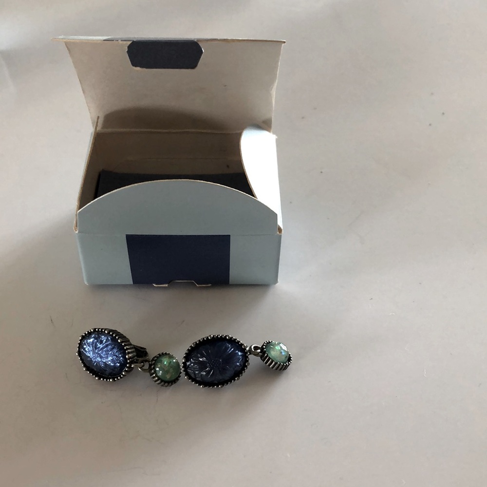 Avon clip on earrings